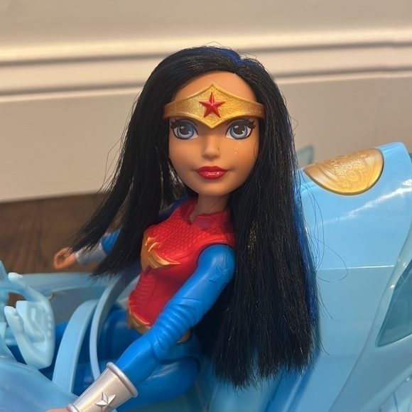 DC Super Hero Girls Wonder Woman & Invisible Jet Dolls 19.0 inches tall - Picture 7 of 17